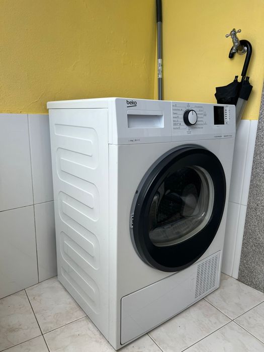 Máquina de secar roupa marca Beko