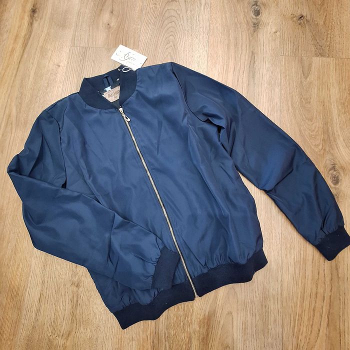 Бомбер новий з біркою