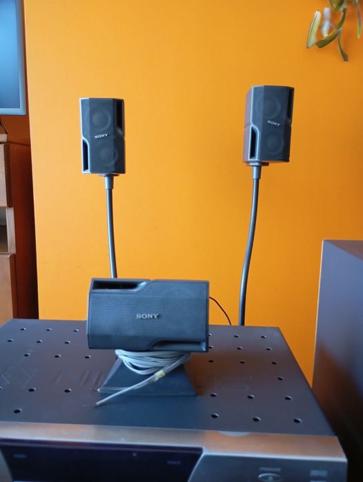 Vendo sistema de som completo.  300 €