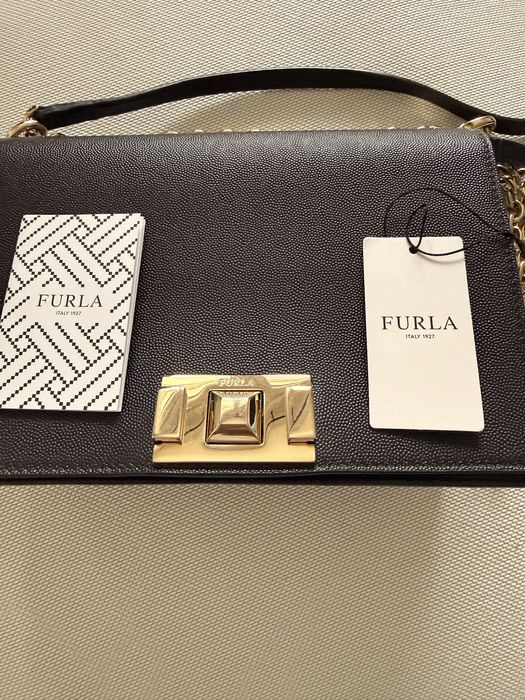 Furla czarna skóra model MIMI zlote elementy