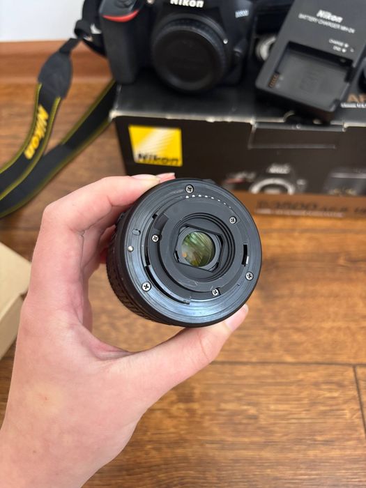 Nikon d3500 з кітовий об'єктивом 18-55 mm