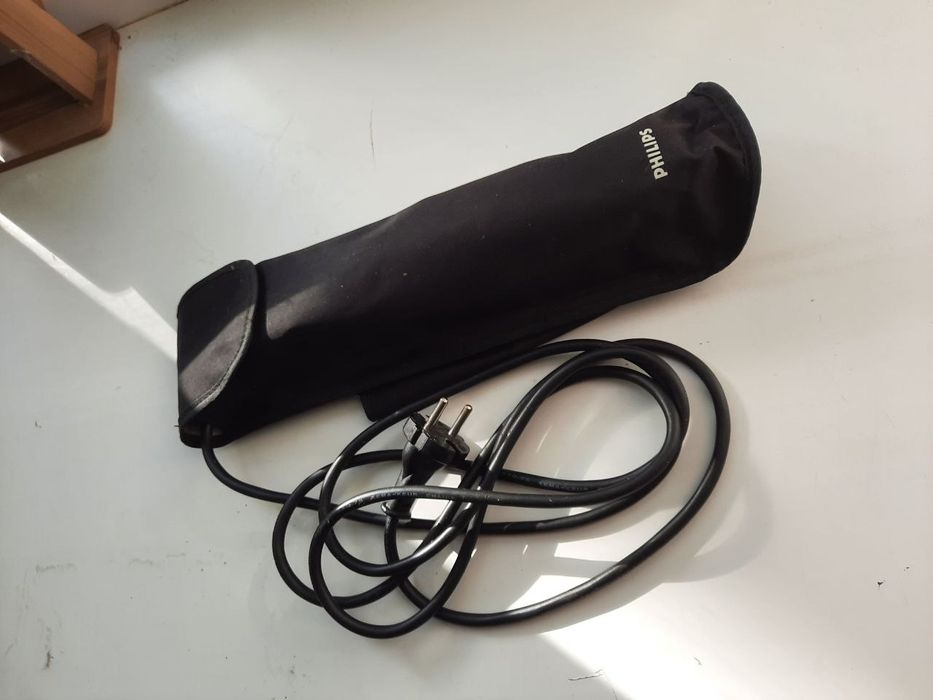 Продам утюжок Philips.