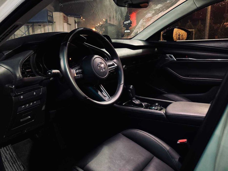 продам Mazda 3 2019