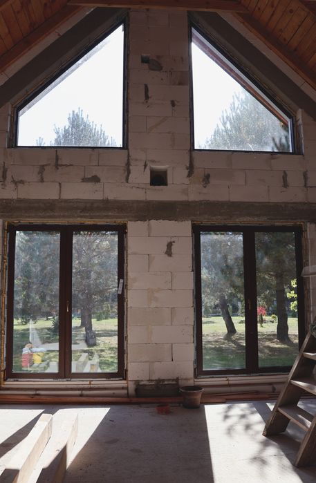 Sprzedam atrakcyjną działkę z domem i pięknym ogrodem - Widok 3
