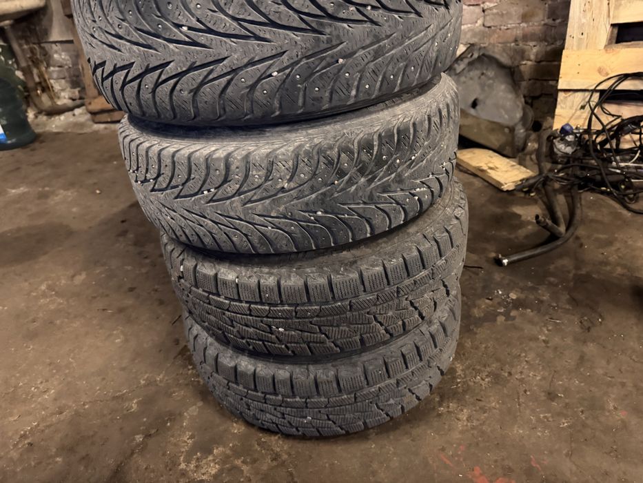 Лансер 9 вираж 1.8