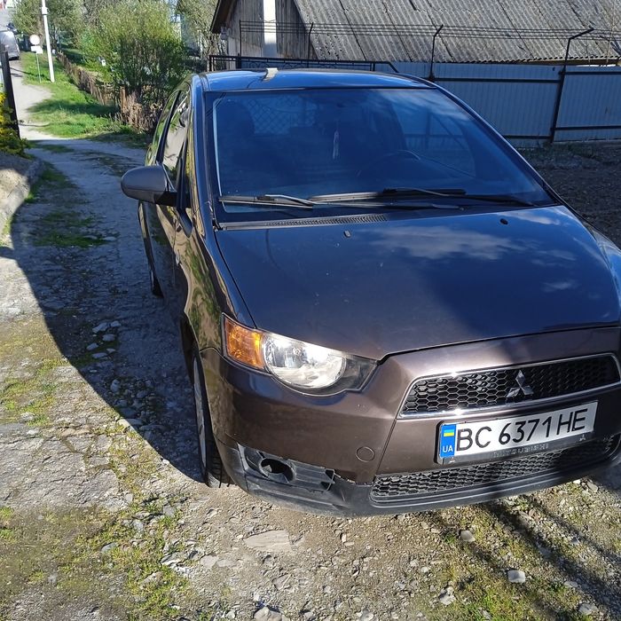 Продам mitsubishi colt