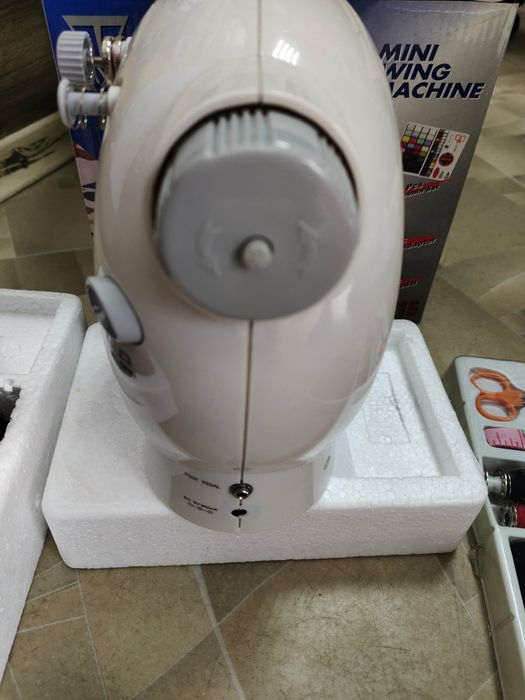 Мини швейная машинка Trion TR-9715