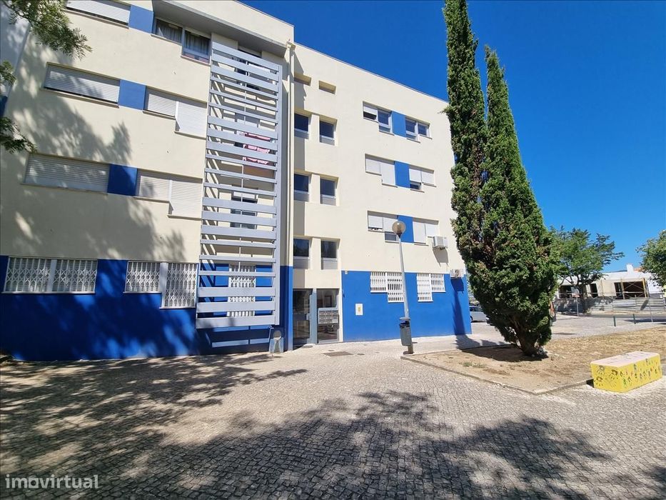 Apartamento T2 com 80 m2, localizado em Alcabideche