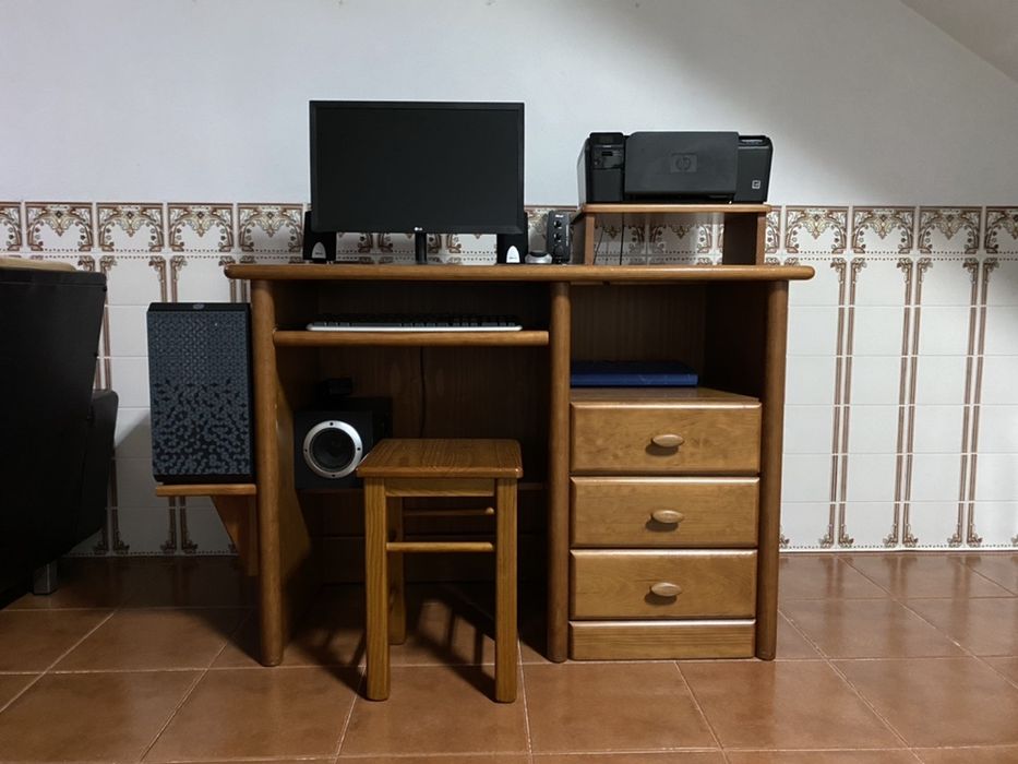 [Urgente] Secretaria de madeira maciça de castanho