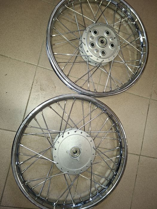 Odnowione wycentrowane kola kpl r18" wsk 125 b1 b3 pl chrom