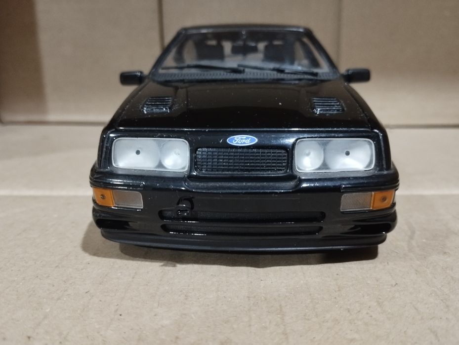 Ford Sierra Cosworth 1/18