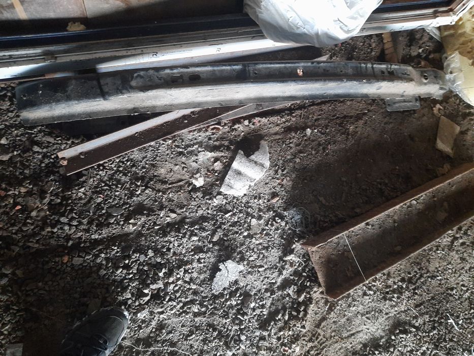 Підсилювач заднього бампера фв кадді