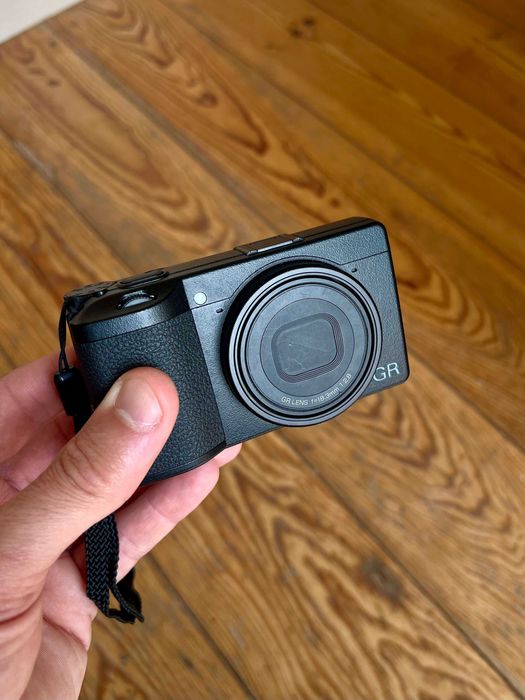 RESERVED. Ricoh GR III, Excelente Estado