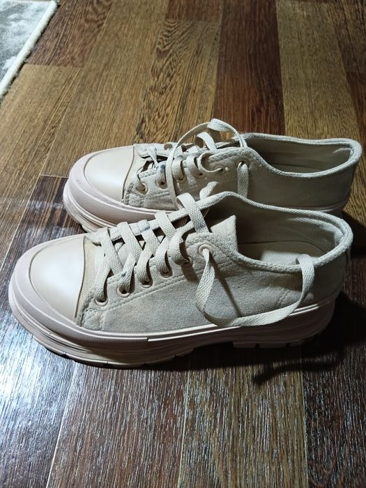 Кеди жіночі 37р бежеві