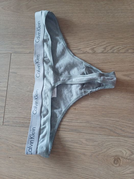 Majtki bielizna stringi szare nowe Calvin Klein L
