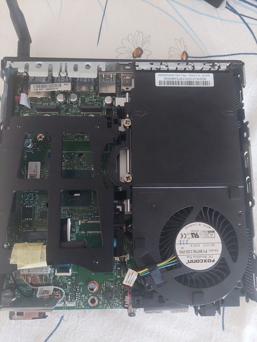 Lenovo Tiny m70q gen3 *avariado*