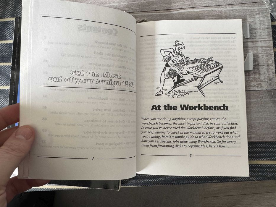 Amiga delux pain II oraz instrukcja Amiga. Dwie ksiązki UK