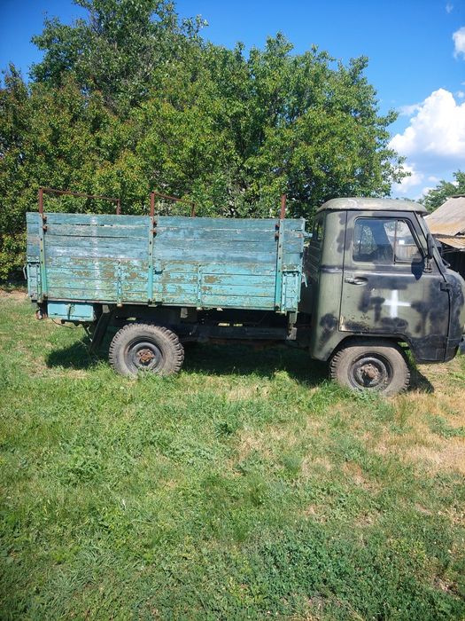 Продам УВАЗ бортовий
