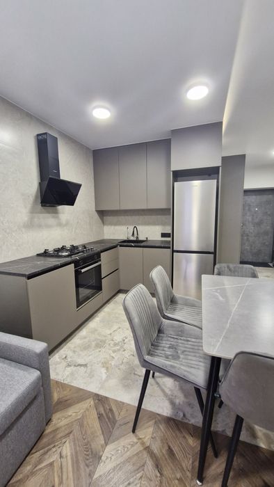 Оренда сучасної квартири з новим ремонтом у престижній новобудові