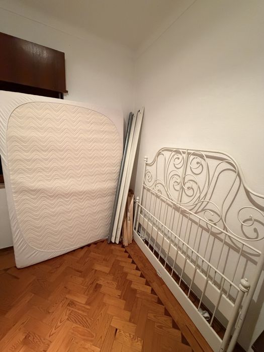 Estrado e colchao IKEA conjunto