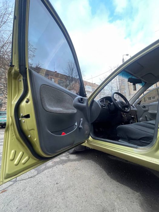 Продам автомобіль Део ланос 1.4