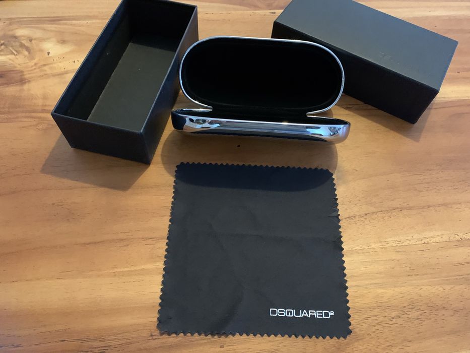Caixa de oculos DSQUARED nova