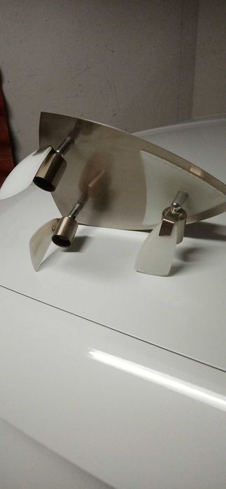 Candeeiro de Teto Estilizado