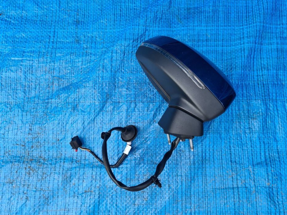 LUSTERKO prawe kompletne 6-PIN USA AUDI A3 8V5 SEDAN / oryginał LX5Q