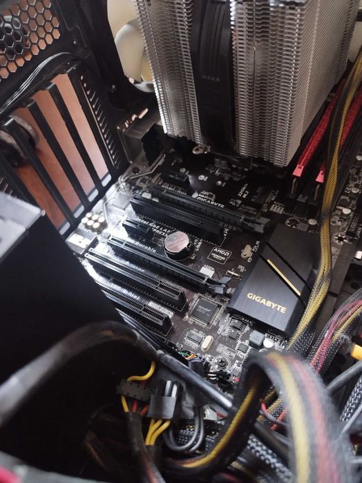 Komputer | GeForce GTX 1060 6GB | i5-7600K | 32 GB RAM | bez dysku