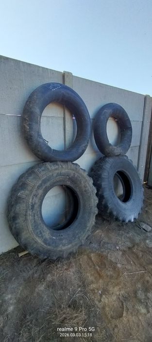 Opony do ładowarki przyczepy