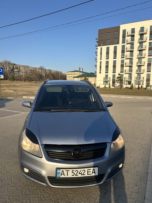 Продам Opel Zafira B