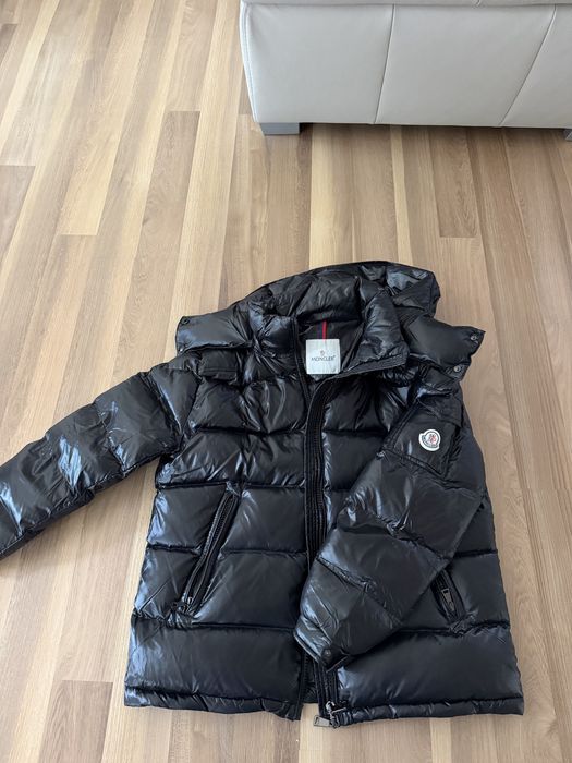 Kurtks moncler damska Maya