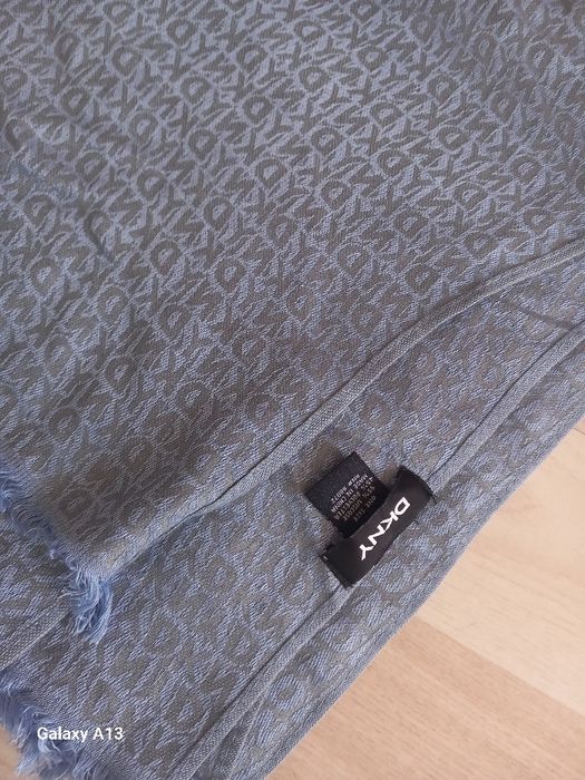 DKNY duży szalik wiskoza damski