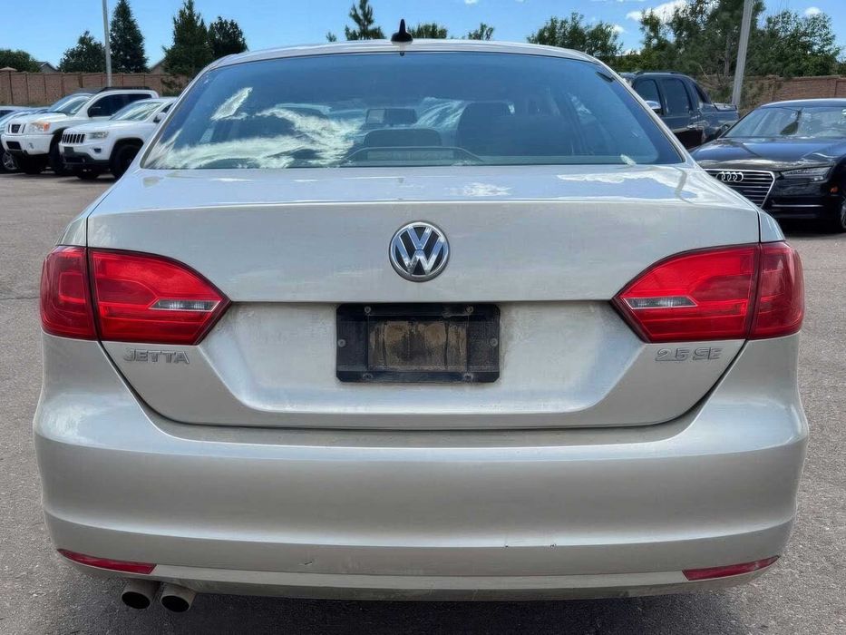 Volkswagen Jetta Se      2013