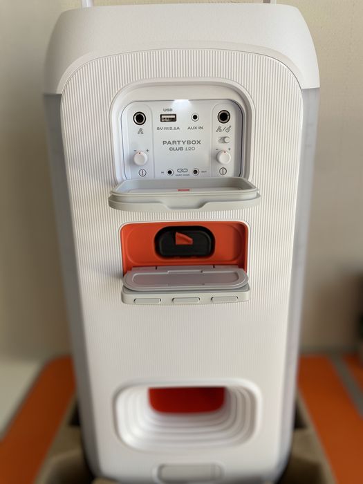 Jbl partybox 120- 160w bum bum bum ;)