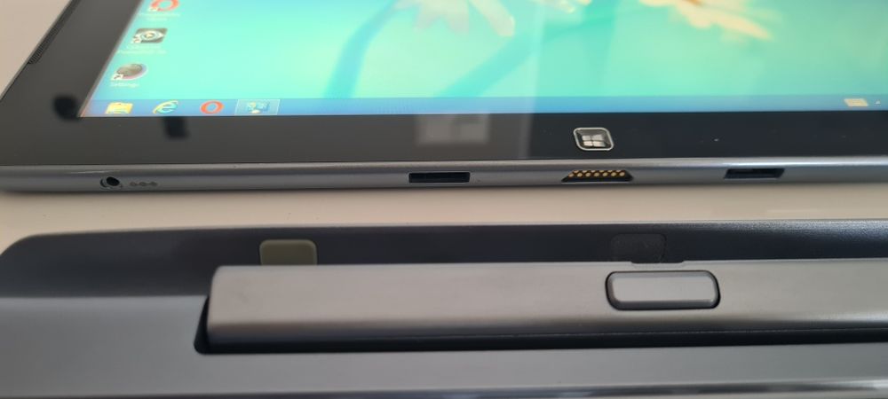 Laptop, tablet, Samsung XE 500 T1C-HO1CH, 2w1, 11,6″, 2/64GB