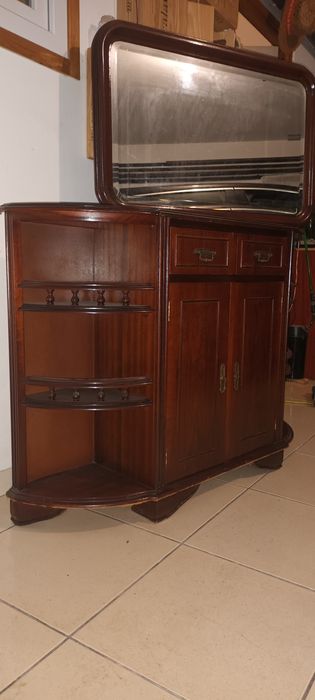 Sapateira com espelho usada em estado razoável