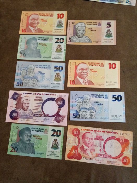 NIGÉRIA lote de 9 notas 8 NÃO CIirculadas E 1 BEM CONSERVADA