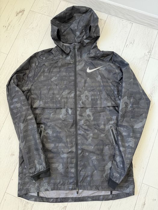 Вітровка Чоловіча  Nike