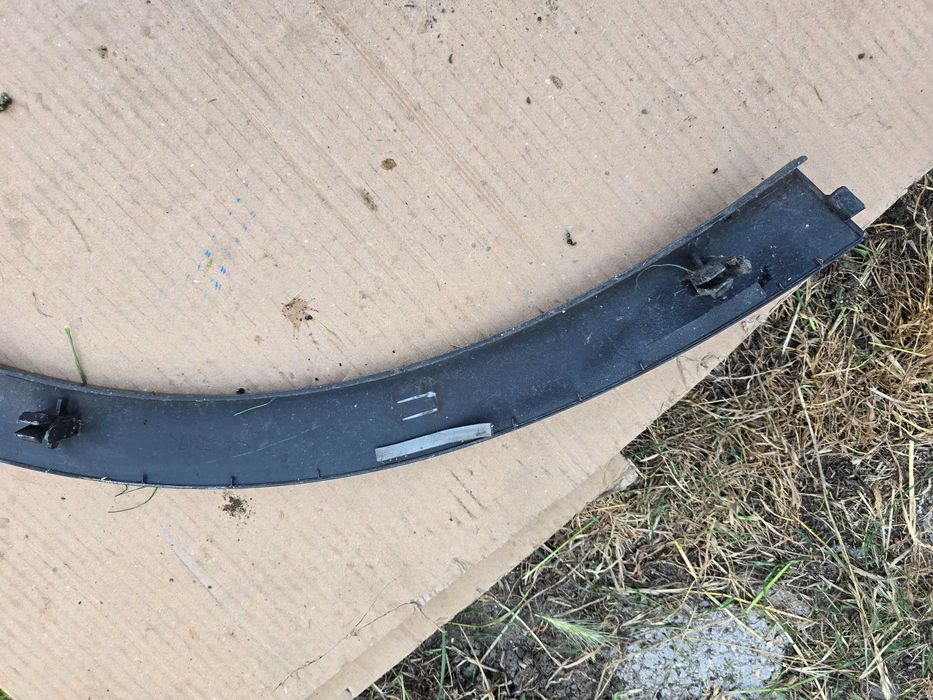 listwa błotnika Maserati Levante