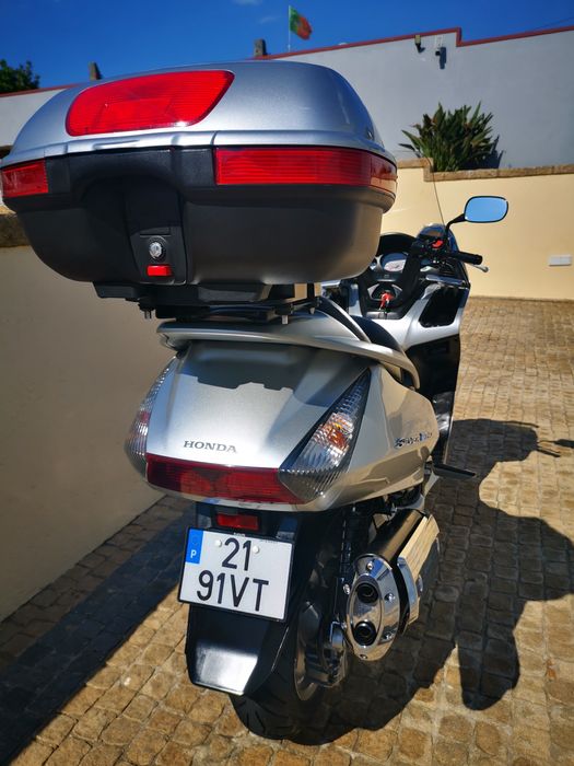Honda Silverwing 600 e BMW C1 Vendo as duas por 8700  "como  novas"