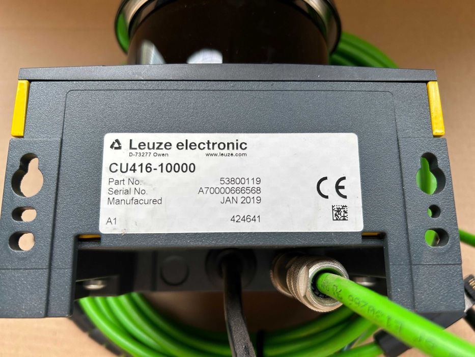 Laserowy skaner bezpieczeństwa Leuze RSL420-M