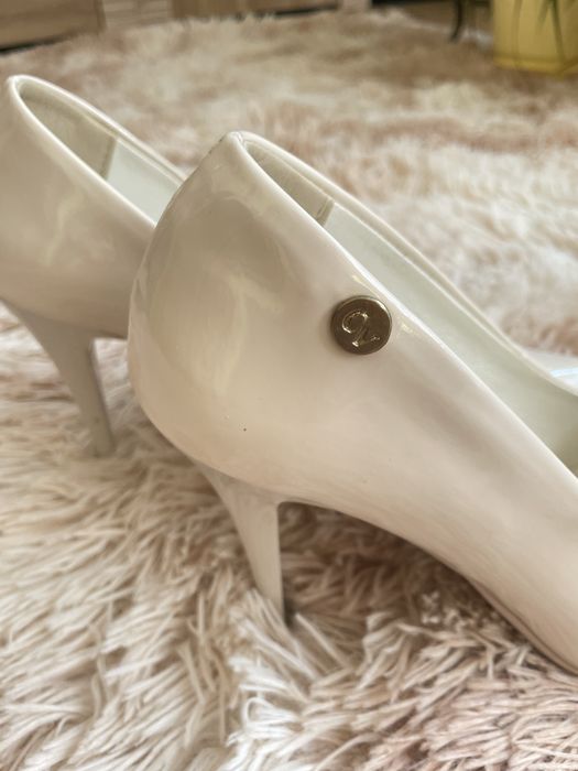 Szpilki Cavani perlowe