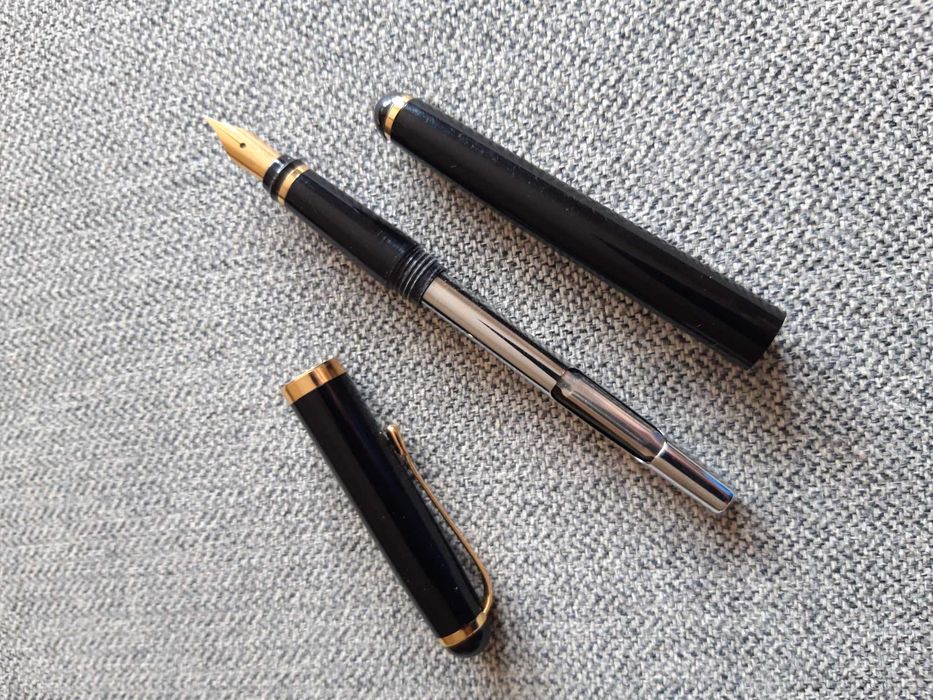 Caneta de tinta permanente