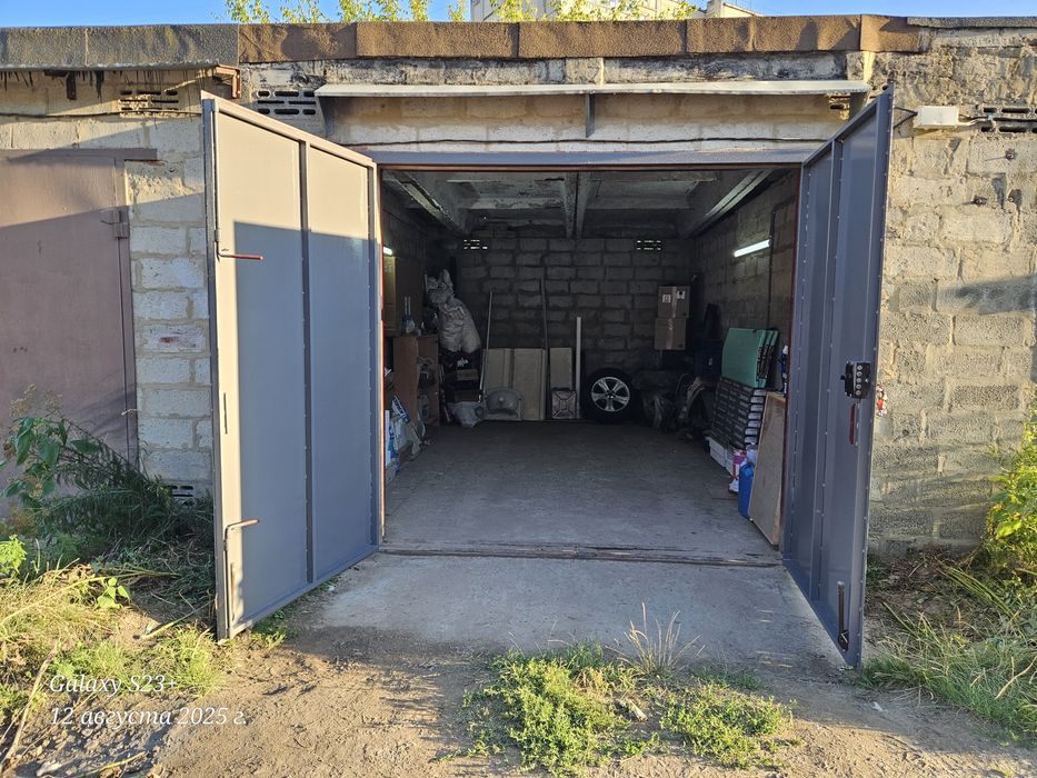 Продам гараж Песочин Мобиль