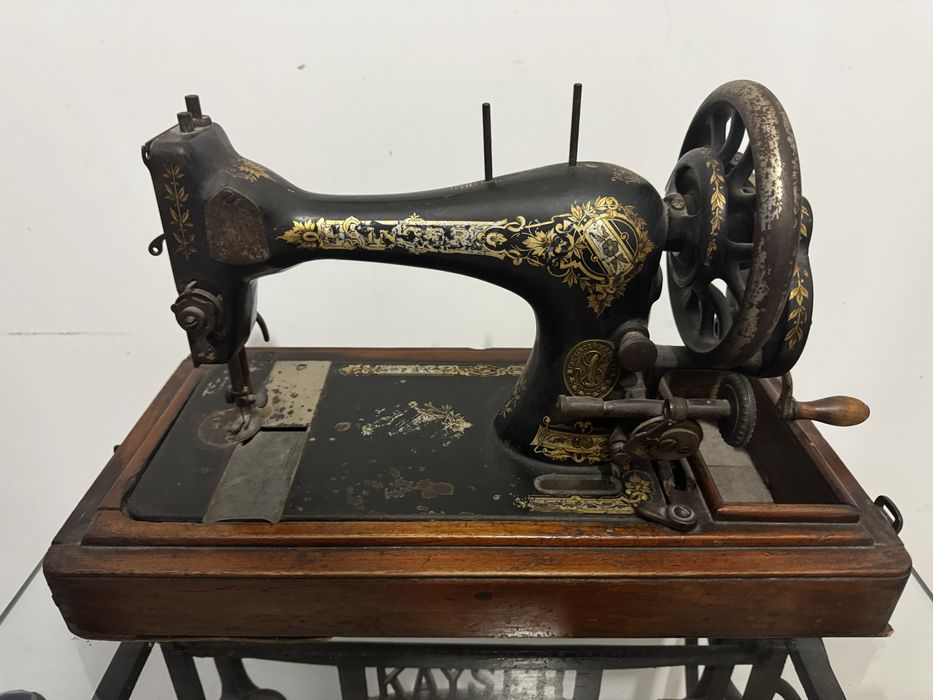 Maszyna do szycia retro