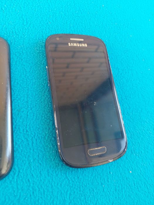 Смартфон Samsung Galaxy S3 III mini GT-I8190 на запчастини