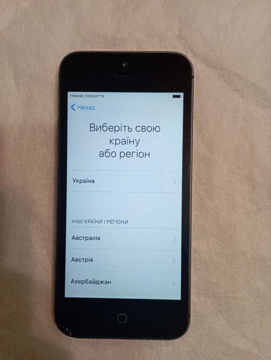Телефон Apple iphone 5 в гарному стані