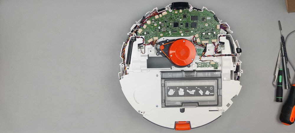 Ремонт та обслуговування роботів-пилососів Roborock, Xiaomi, Dreamebot