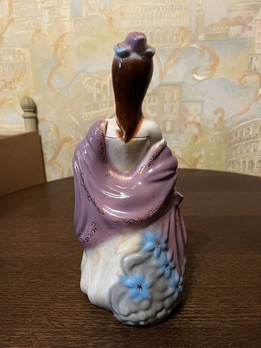 Фарфоровые статуэтки.Дама с веером,Первая Книга,Слоники.Полонне,Maofa